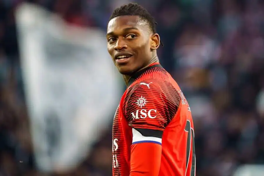 AC Milan boss offers update on Rafael Leao to Barcelona rumours
