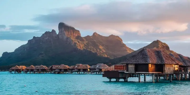 Travel Tips for French Polynesia: Ranging from Flight Information to Packing Must-haves